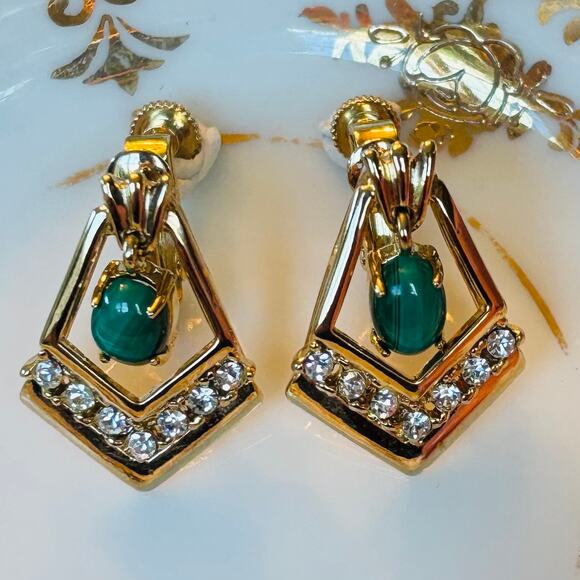 Vintage Jewelry - Vintage Green Moonglow Screw Back Rhinestone Clip On Earrings